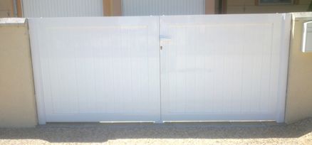 Fábrica de Ventanas y Puertas de PVC y Aluminio Puerta metalica